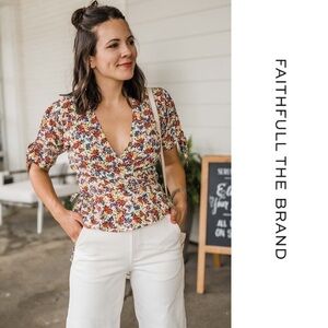 Faithfull Top Lucy Wrap V-Neckline Prairie Summer Lumina Floral Print XS 2 NWT